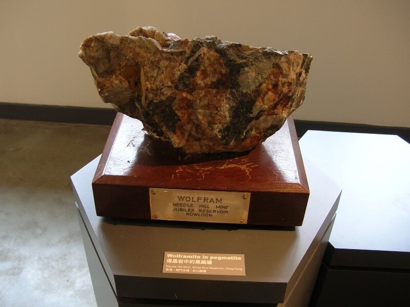 Wolfram. Needle Hill Mine. n07-wolfram