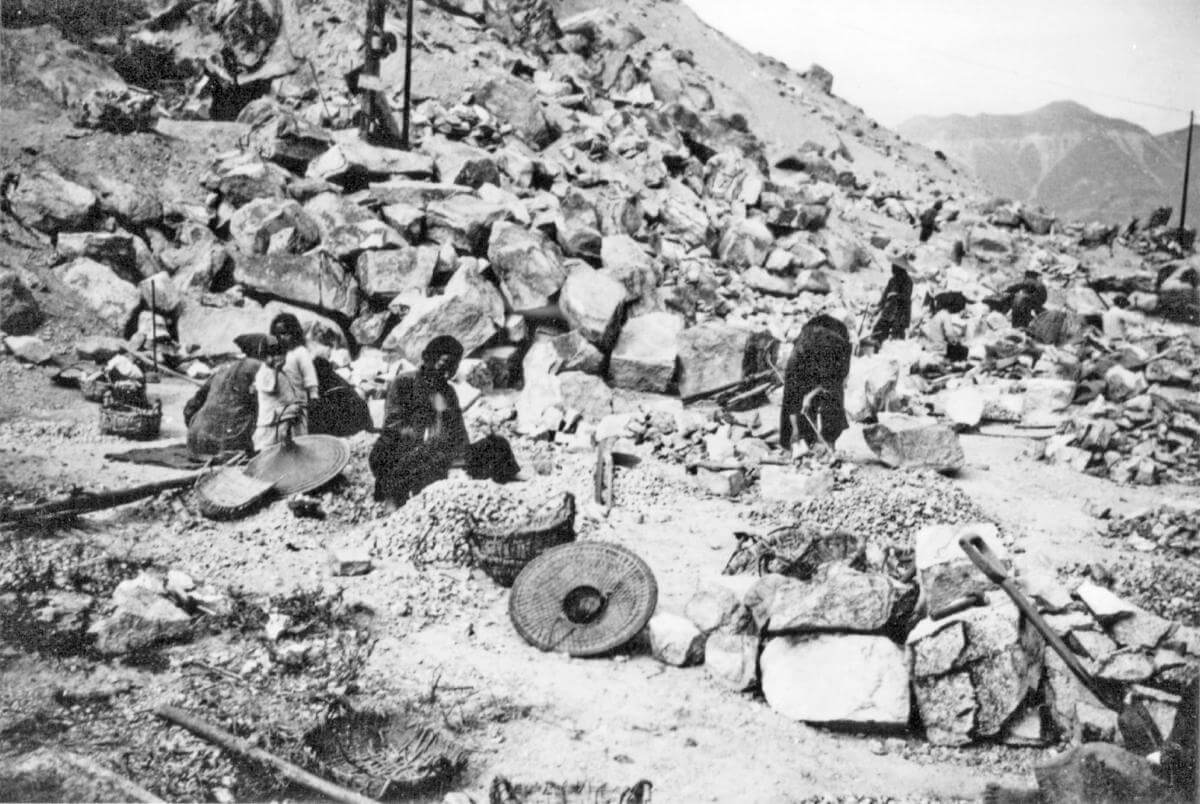 Stone Cutters’ Lives in Hong Kong 1952 article The Industrial
