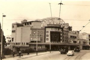 Li Shui Chung Empire Theatre In The 1950s (Source Cinematreasures.org )York Lo