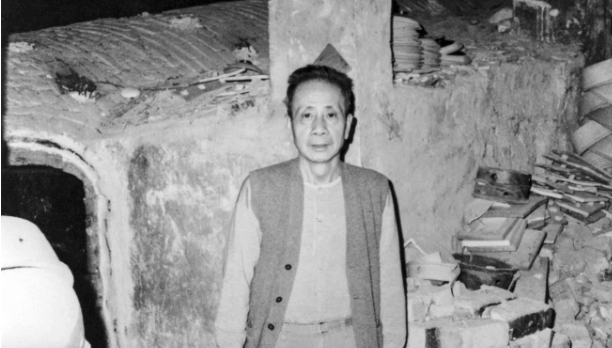 Castle Peak Dragon Kiln Image Of Owner In 1980s, Leung Sum SCMP 4.8.18