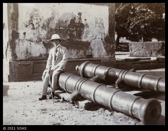 Kowloon Walled City 1 Old Cannons Source Historic Photos Of China Jamie Carstairs