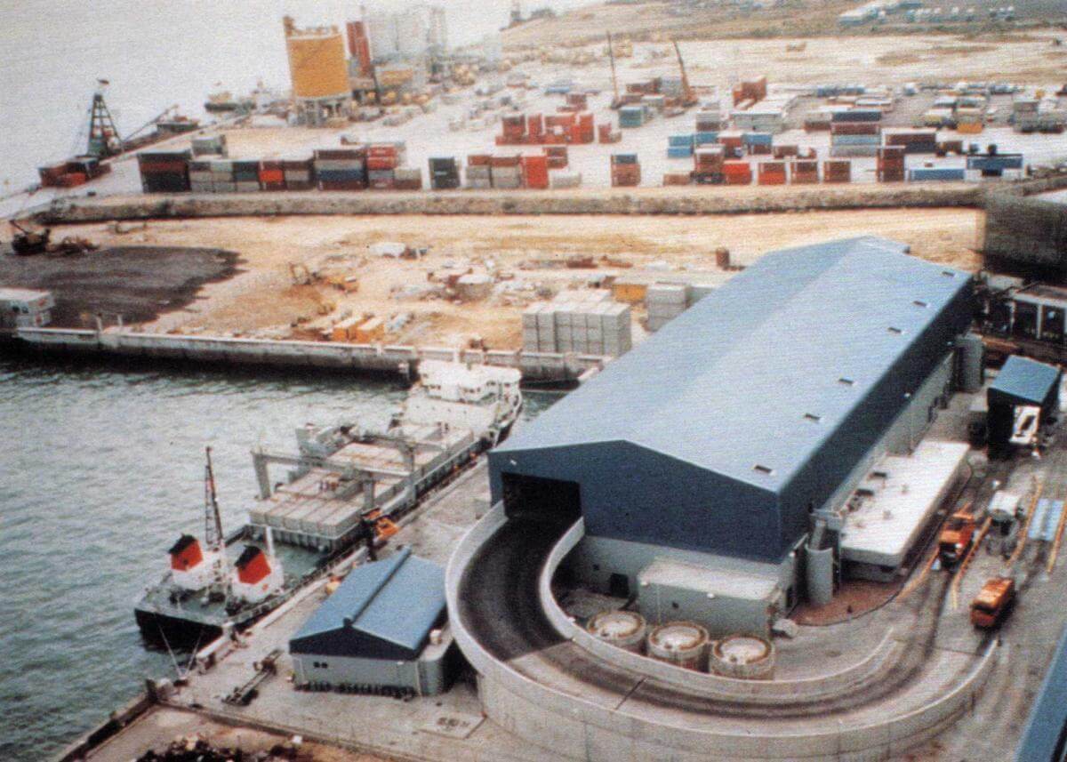 Waste disposal in Hong Kong 1997 article The Industrial History of