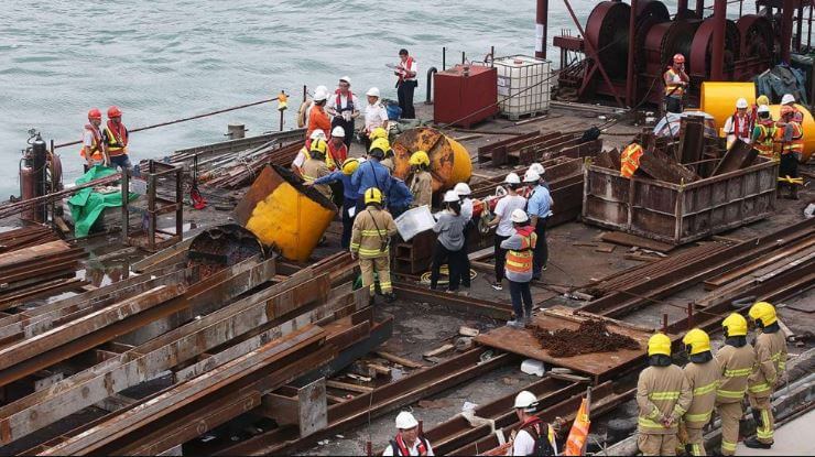 Industrial Accident On Barge Victoria Harbour SCMP 4th May 2016