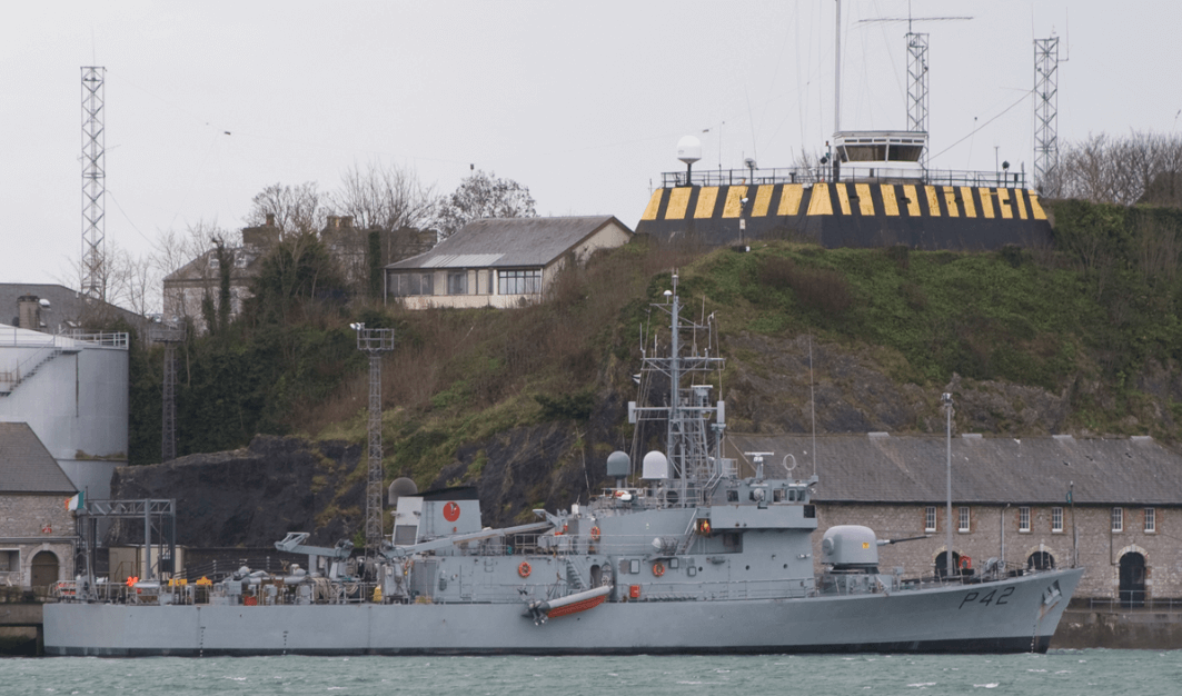 Hall, Russell & Co Le Ciara In The Irish Navy